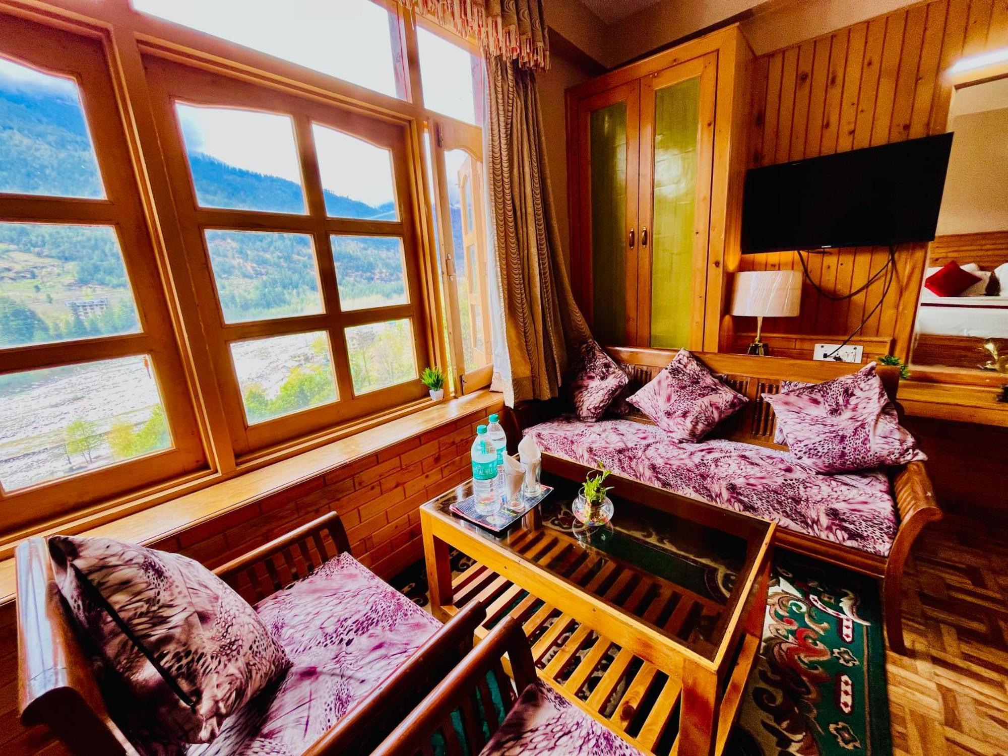 Snow Clad Riverview Hotel & Resort, Manali Exterior photo