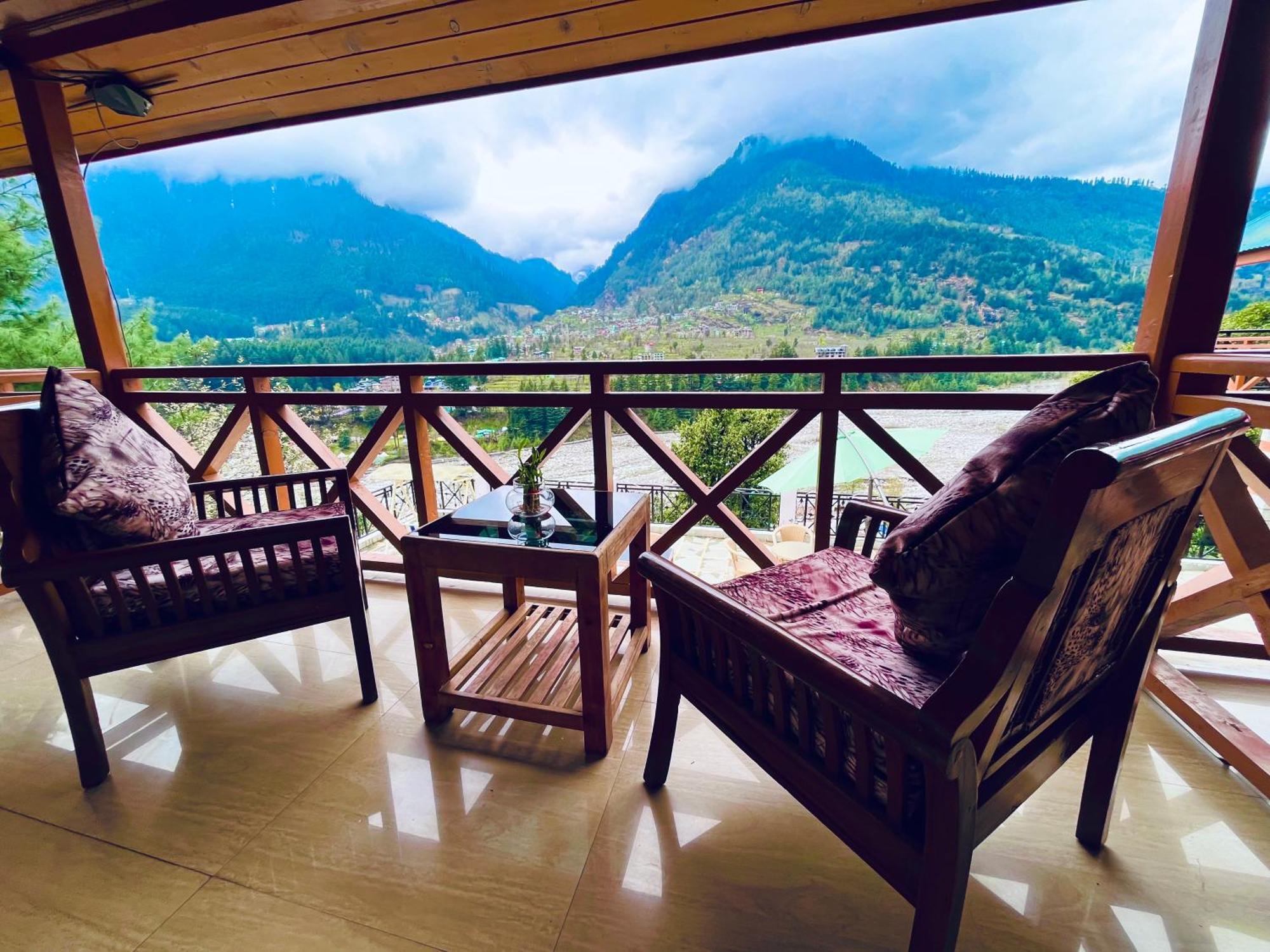 Snow Clad Riverview Hotel & Resort, Manali Exterior photo